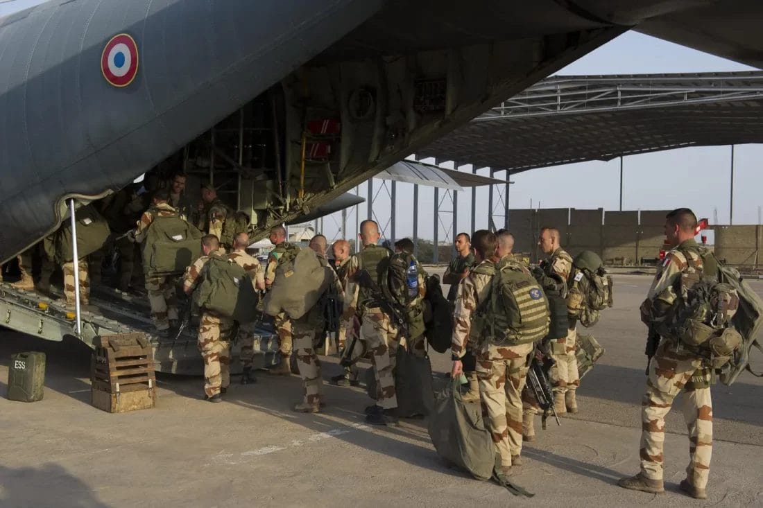 La France rétrocède ses dernières bases militaires au Sénégal