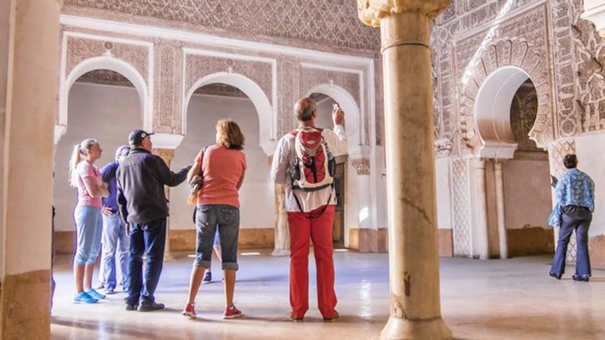 Guide touristique : une profession face à des défis variés