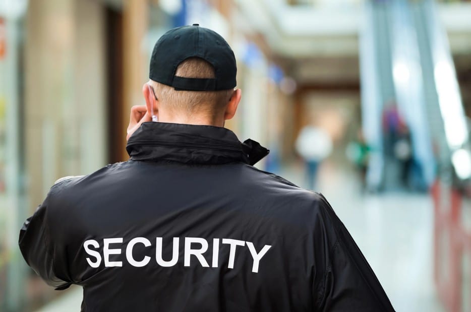 Sécurité privée : précarité et abus persistants