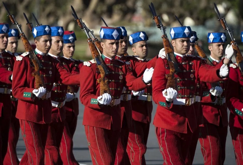 Ramadan 1446 : la garde royale organise des Ftour pour les plus démunis