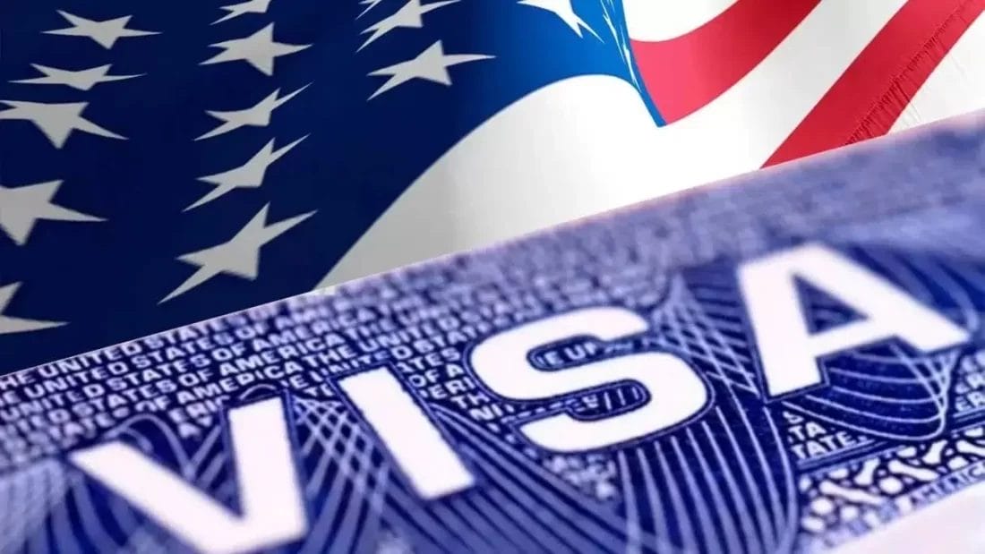 États-Unis : restrictions de visas et obligation de rendre les réseaux sociaux publics