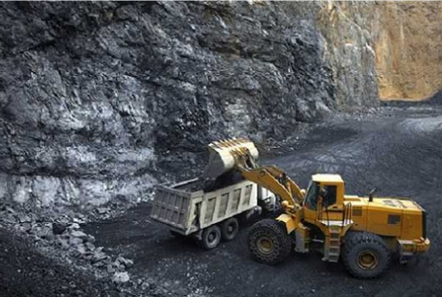 Le Gabon signe la convention pour l’exploitation du fer de Baniaka