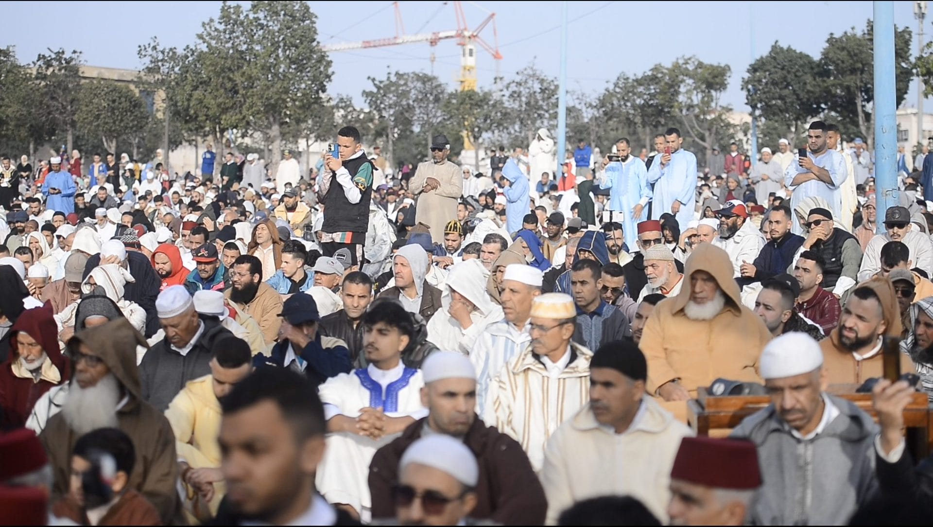 Lees fideles lord de la priere de Aid Al Fitr a Moulay Rachid %C2%A9 LeBrief Ayoub Jouadi