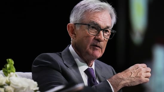 Powell sonne l’alarme sur l’impact des tarifs Trump