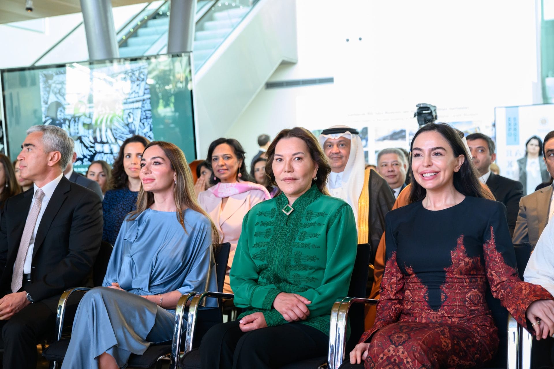 La princesse Lalla Hasnaa inaugure une expo numérique sur le tapis de Rabat à Bakou