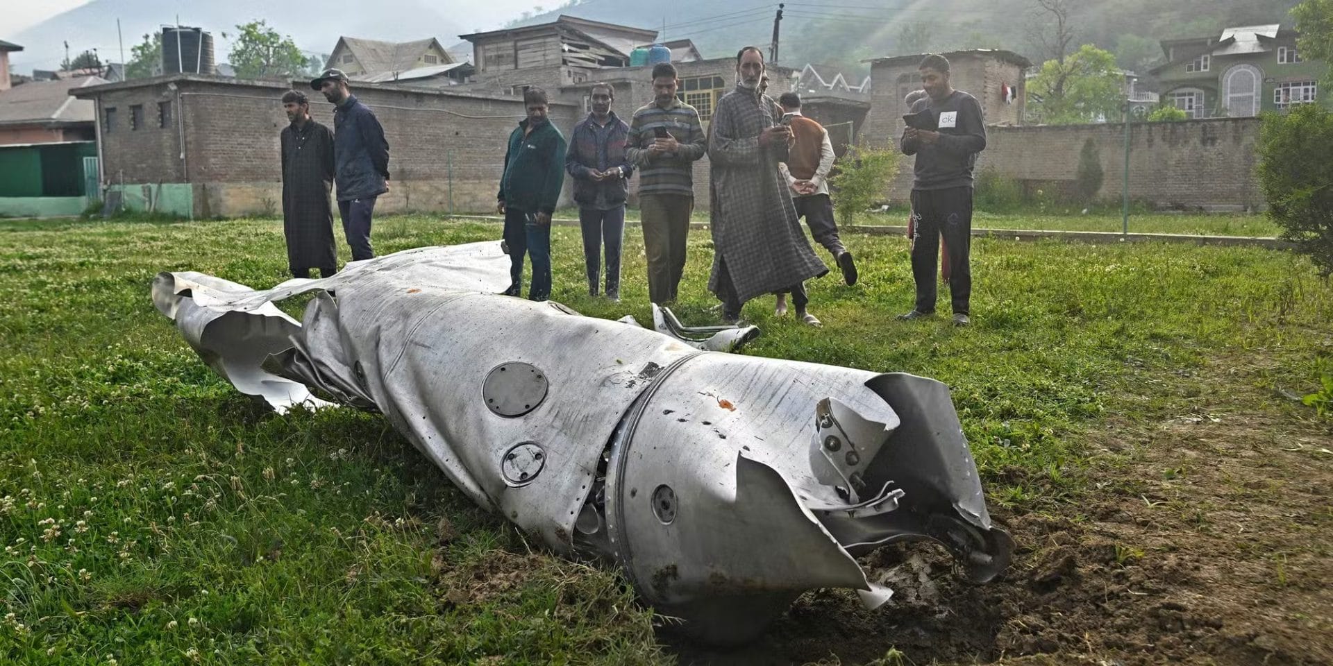 Inde-Pakistan : les tensions virent à l’affrontement militaire, au moins 38 morts