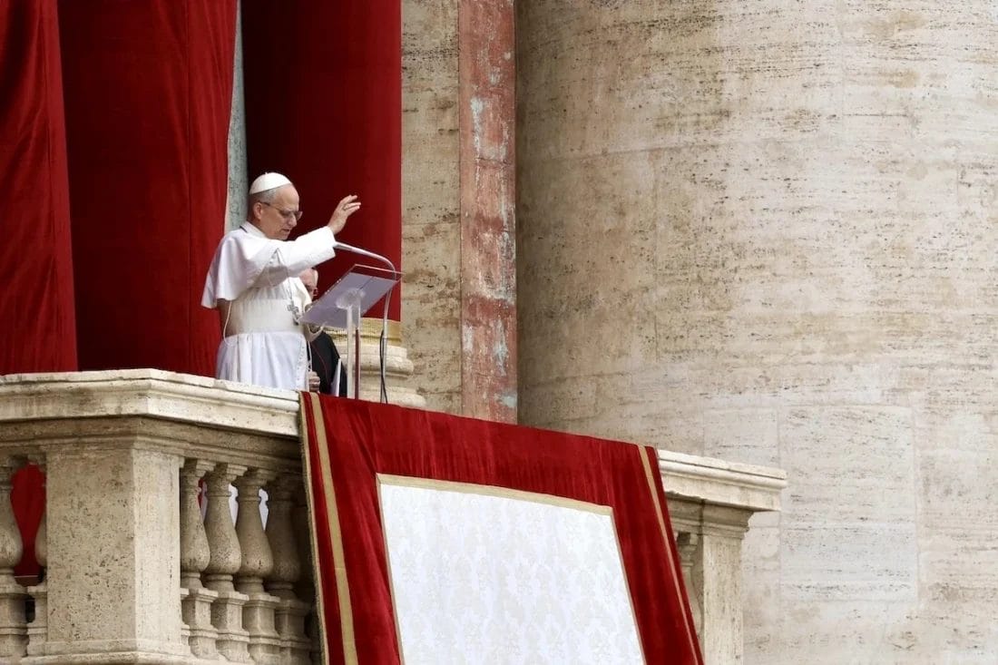 Léon XIV appelle à «désarmer les mots» lors de sa première conférence de presse mondiale