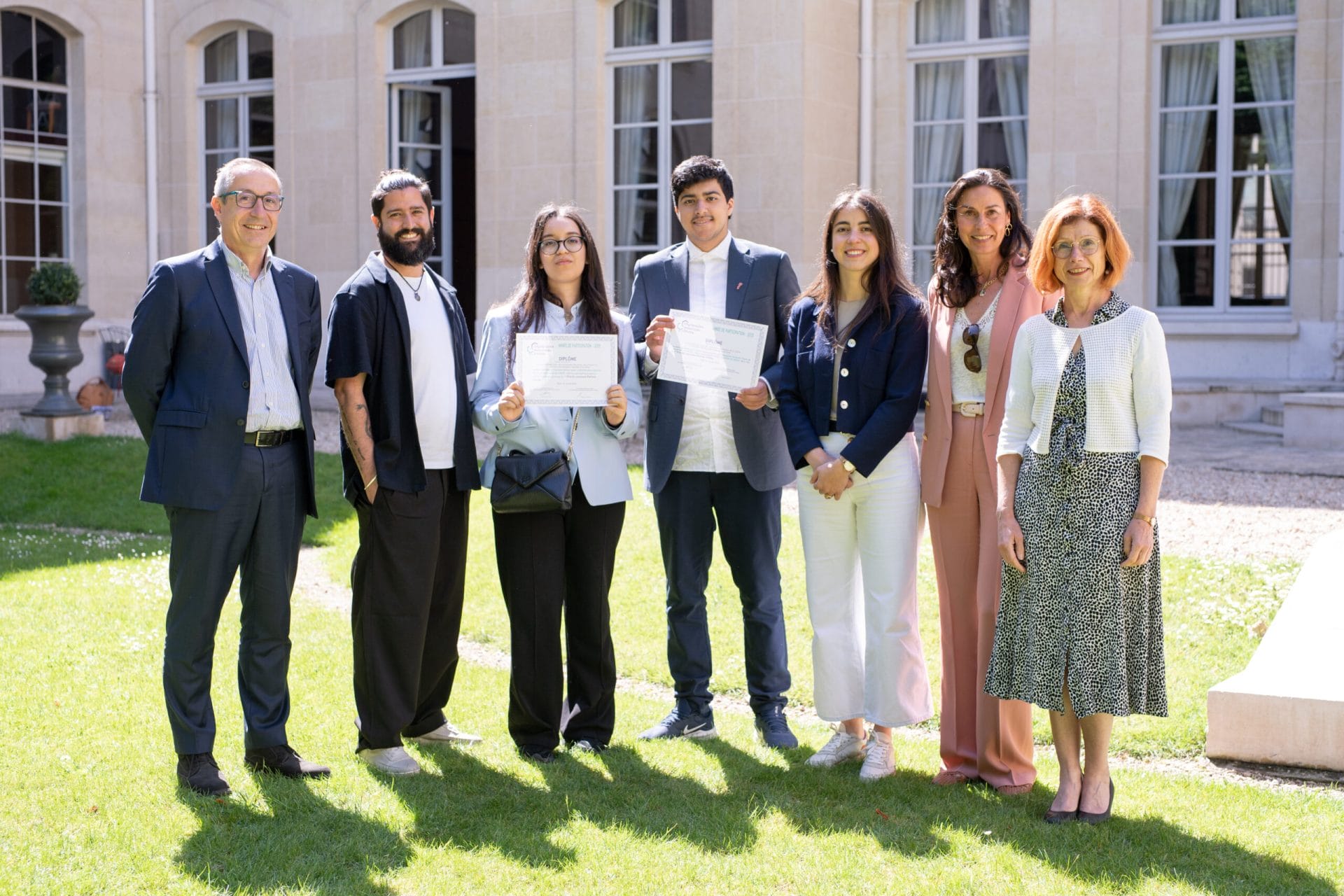 Deux Marocains remportent les Olympiades de chimie à Paris