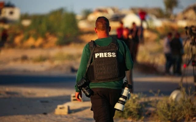 Italie : une bombe détruit la voiture d’un journaliste d’investigation
