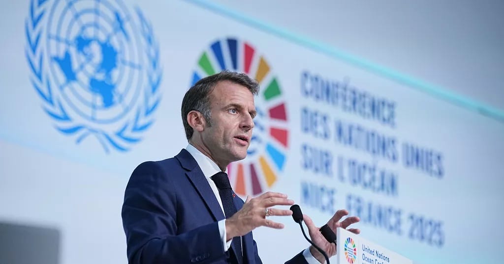 Emmanuel Macron salue l’engagement du roi Mohammed VI pour une économie bleue en Afrique