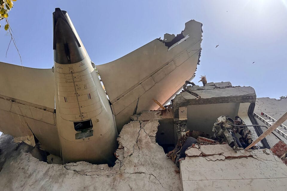Crash du vol Air India à Ahmedabad : le bilan provisoire porté à 279 morts