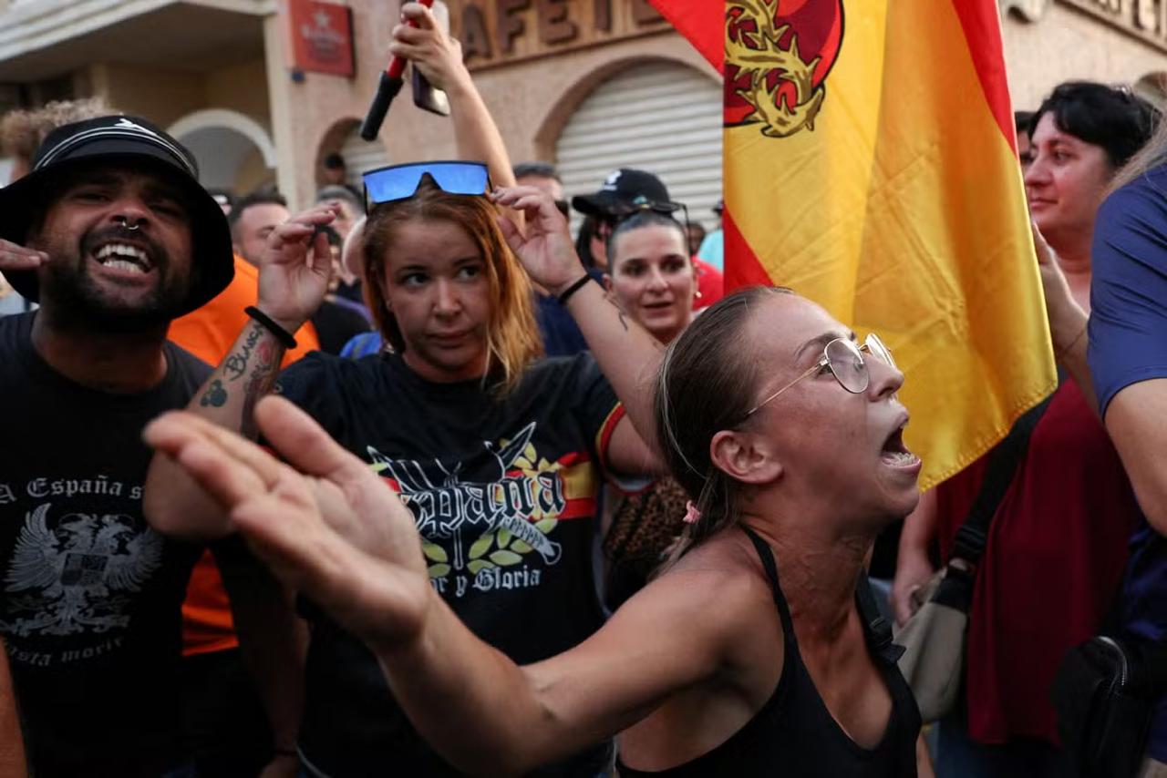 Agression, émeutes et peur : la communauté marocaine visée en Espagne