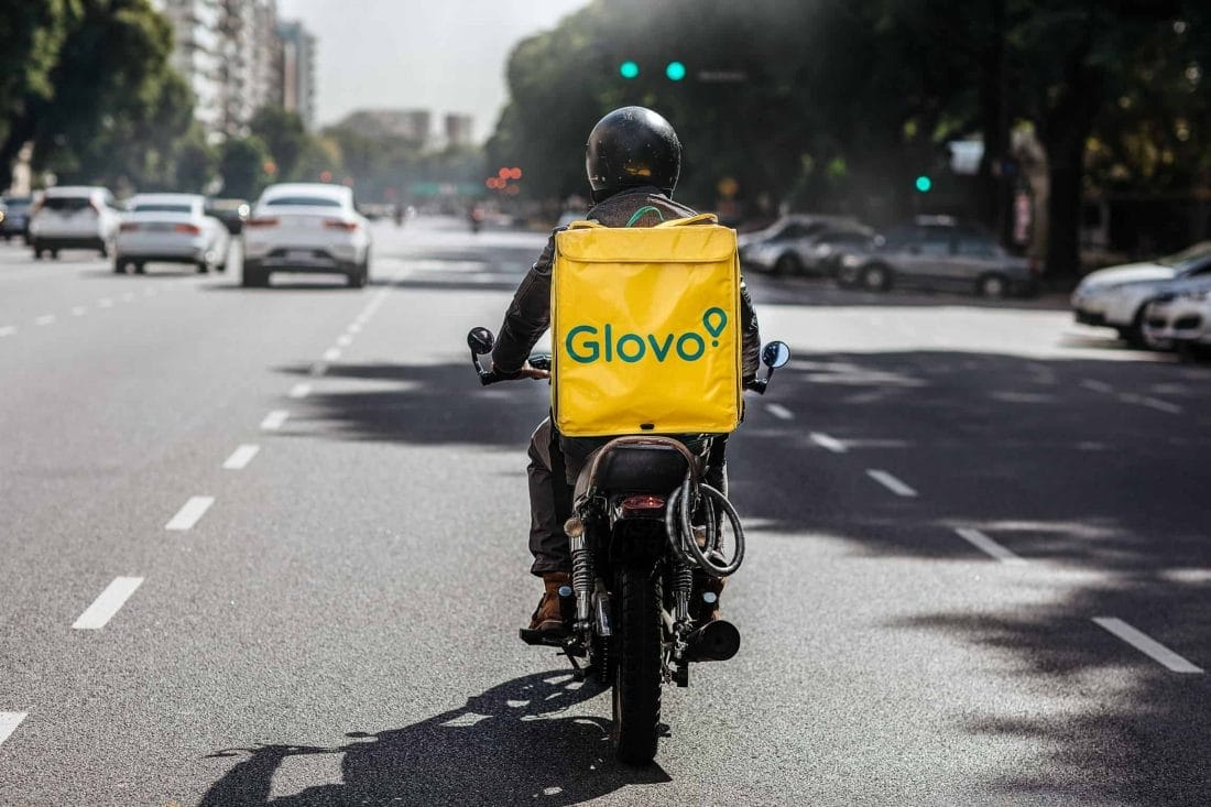 Rassemblement de coursiers à Casablanca, Glovo Maroc répond et clarifie sa position