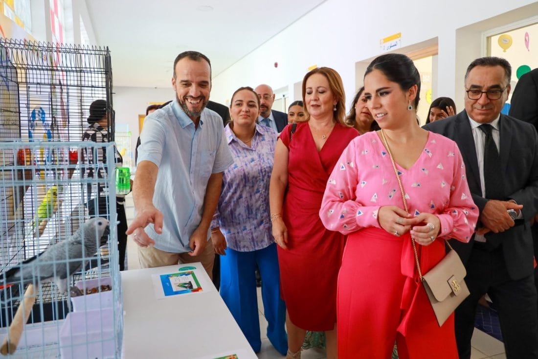 À Tanger, la Première Dame du Salvador visite le centre Lalla Asmaa pour enfants sourds