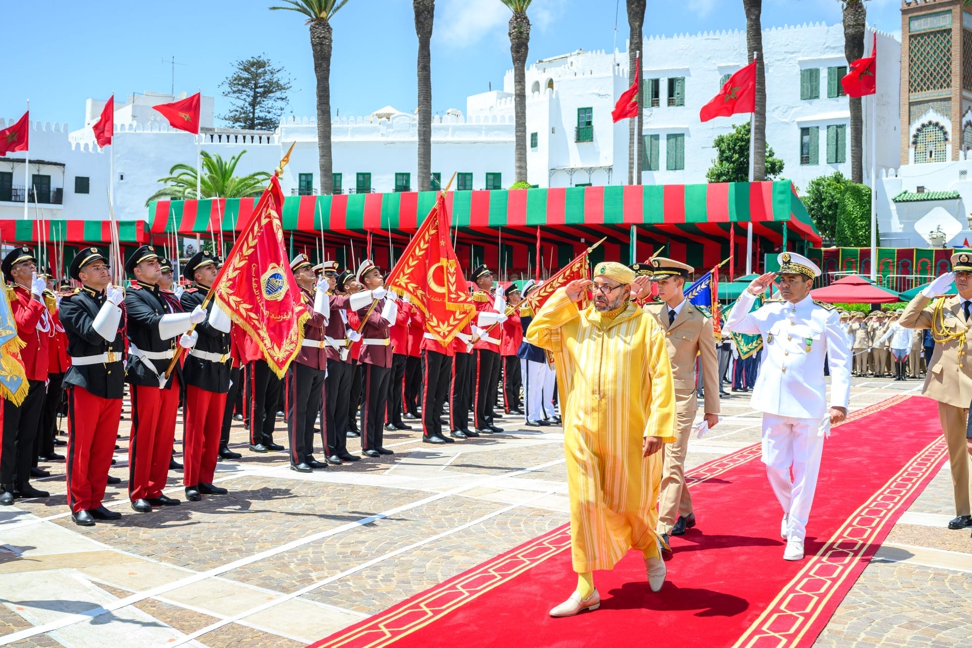 Fête du Trône : le Roi préside la prestation de serment des officiers à Tétouan Fête du Trône : le Roi préside la prestation de serment des officiers à Tétouan
