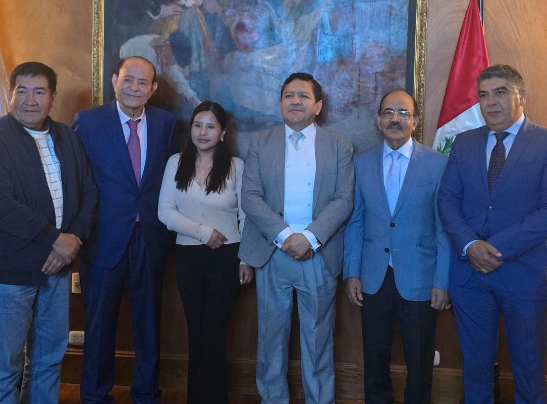 Une délégation marocaine rencontre la présidente du Parlement andin