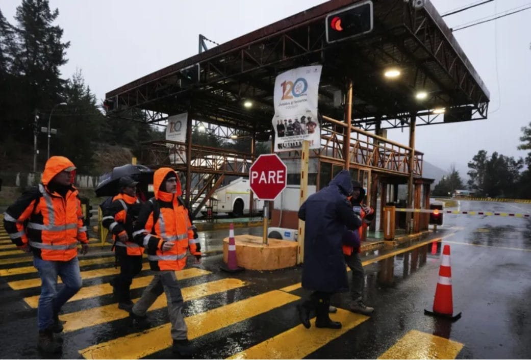 Chili : l’effondrement d’une mine fait six morts Chili : l'effondrement d'une mine fait six morts