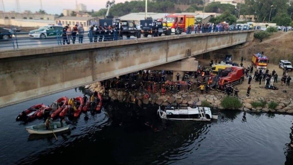 Algérie : un accident de bus fait dix-huit morts à Alger