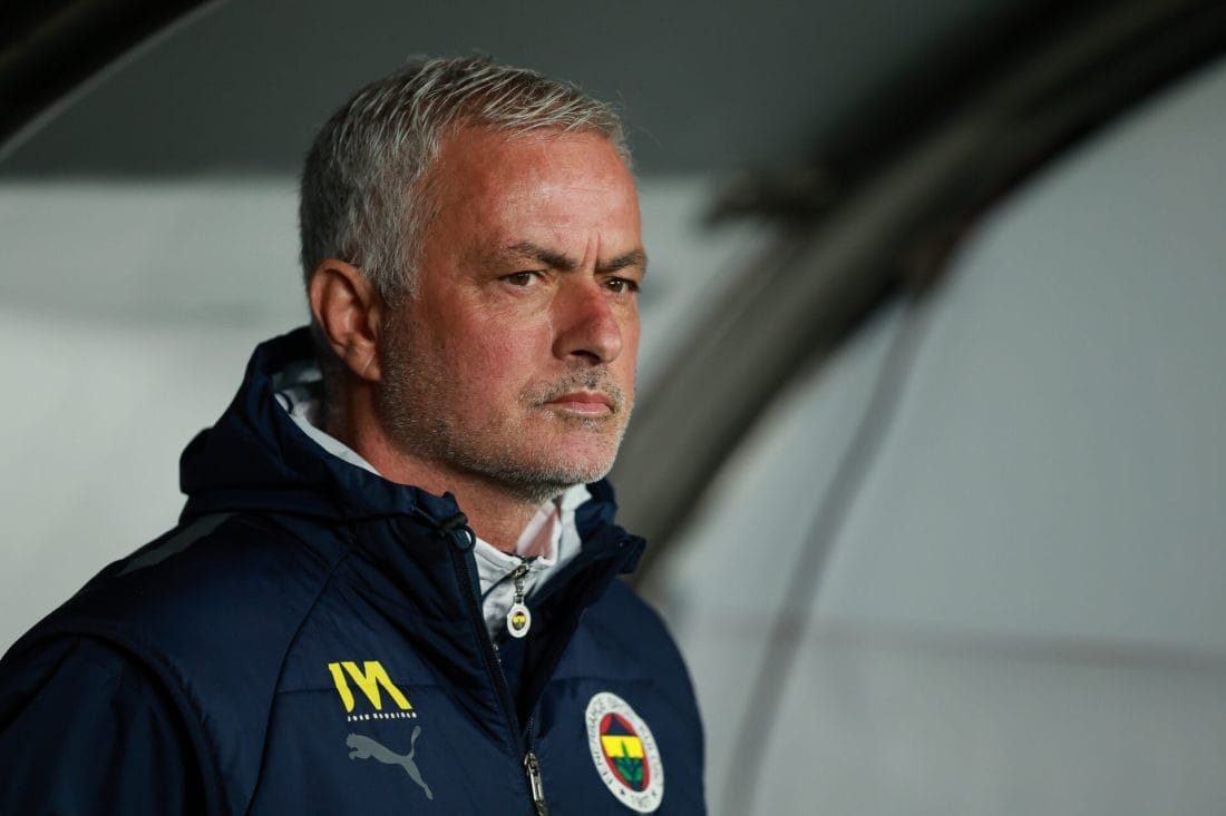 José Mourinho limogé par Fenerbahçe après l’échec européen