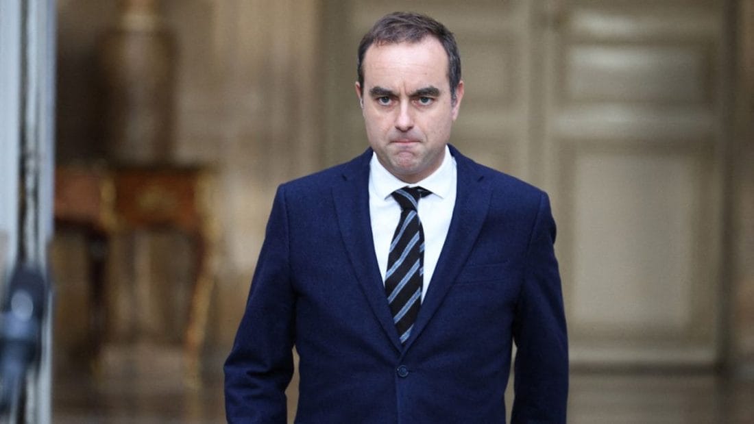 Nouvelle crise en France : Sébastien Lecornu remet sa démission à Emmanuel Macron