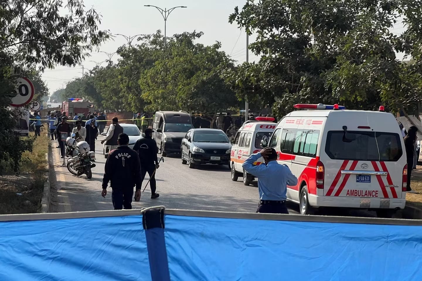Pakistan : un attentat-suicide fait au moins 12 morts devant un tribunal à Islamabad