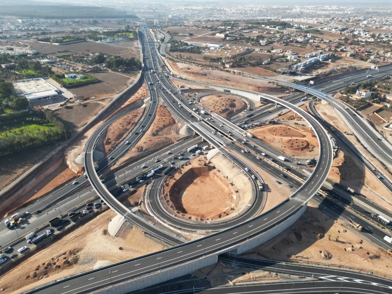 Mise en service de la nouvelle branche du nœud autoroutier de Sidi Maarouf Mise en service de la nouvelle branche du nœud autoroutier de Sidi Maarouf