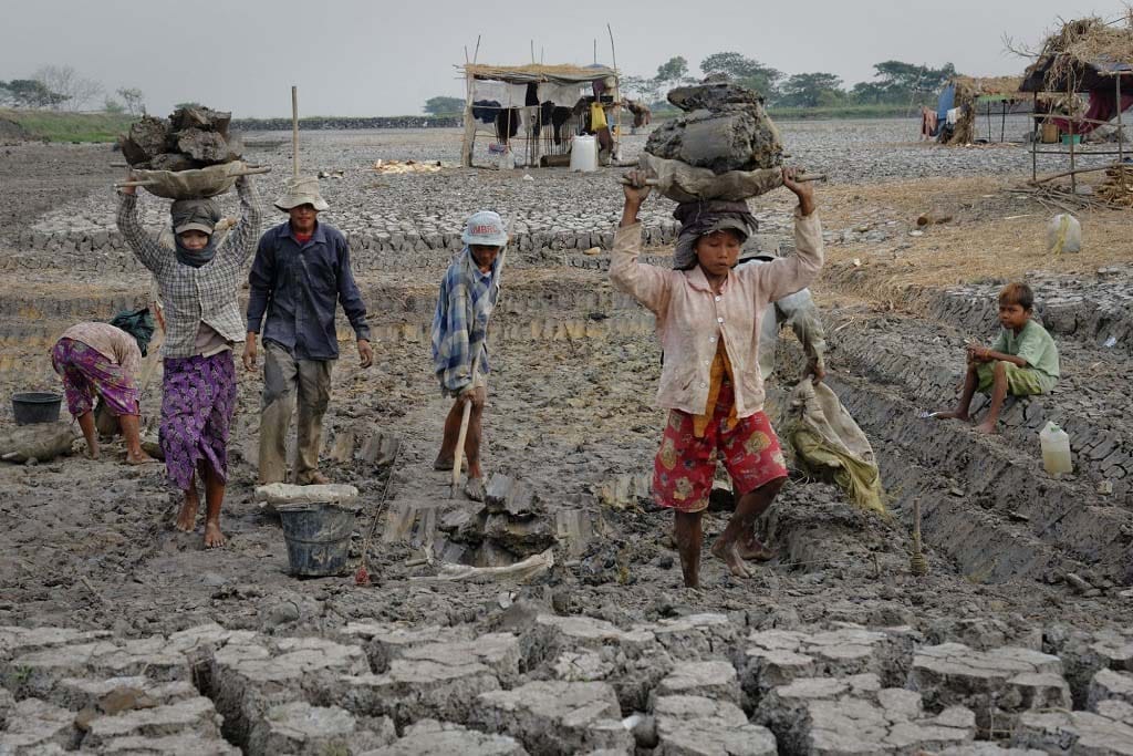 Esclavage moderne : comprendre l’ampleur d’un fléau silencieux qui prospère partout